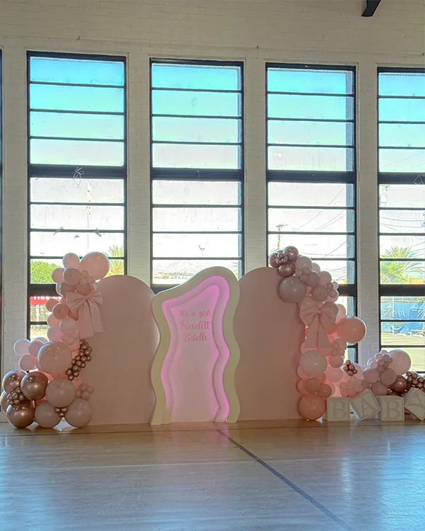 Baby shower balloon decor — Baby Scarlett Baby Shower Montebello