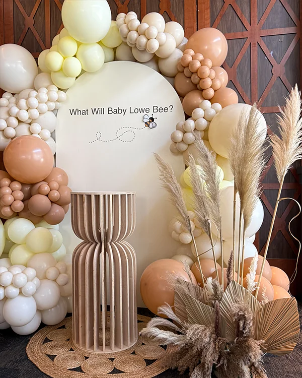 Baby Lowe Gender Reveal — What Will Baby Lowe Bee? — Gender Reveal balloon decor detail Pasadena